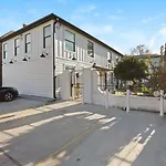 2Bd Spacious Retreat Free Parking Gym Near Downtown