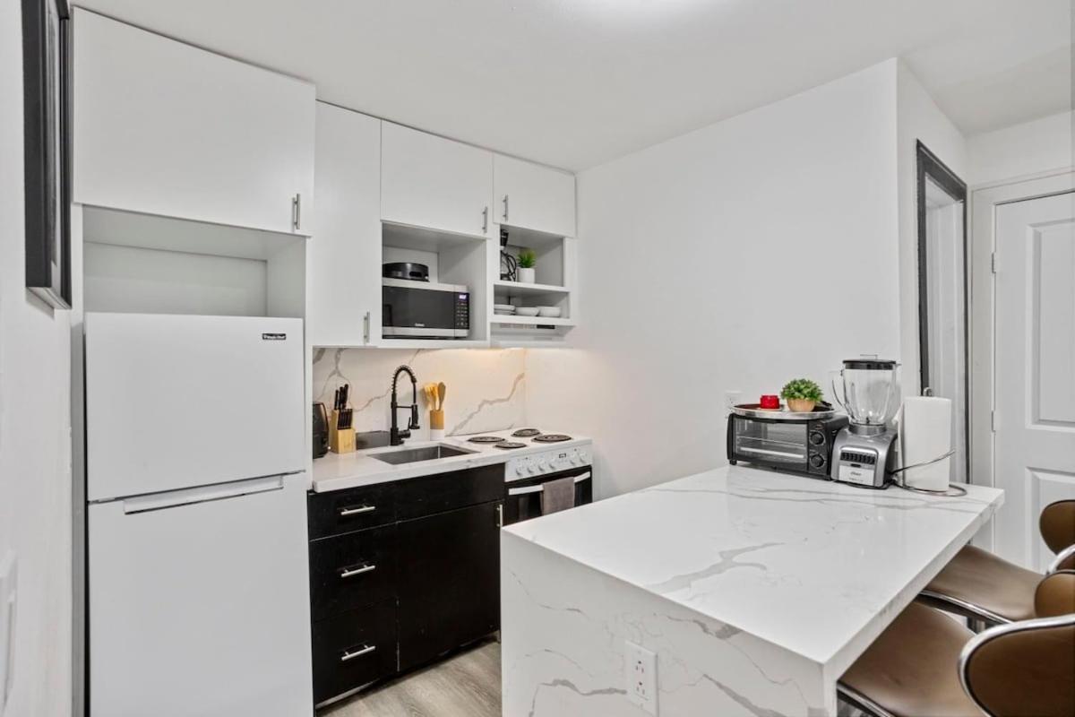 2bd Spacious Retreat Free Parking Gym Near Downtown Apartment